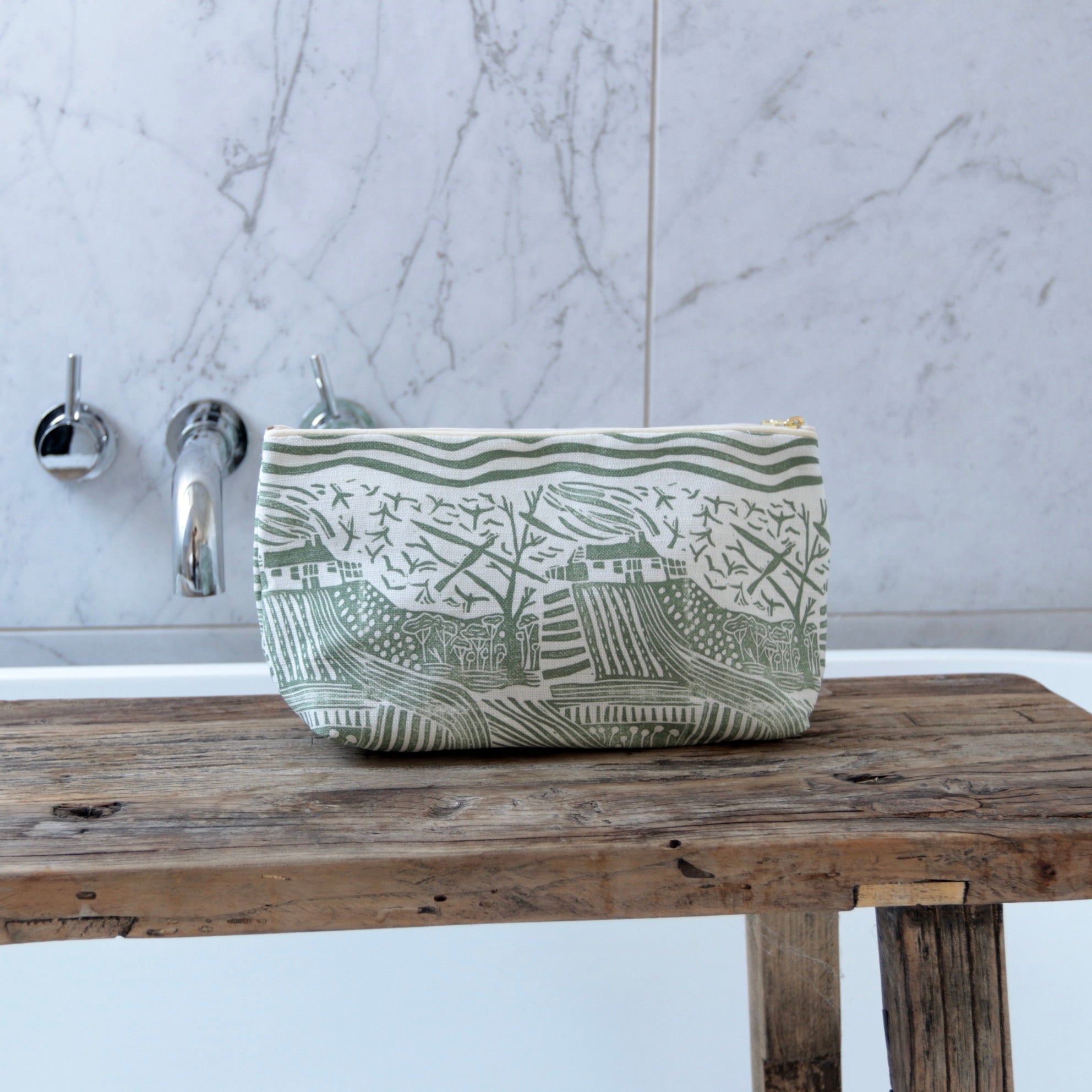Forest Green Country Walk Washbag