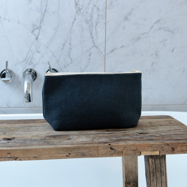 Salvia Linen Washbag