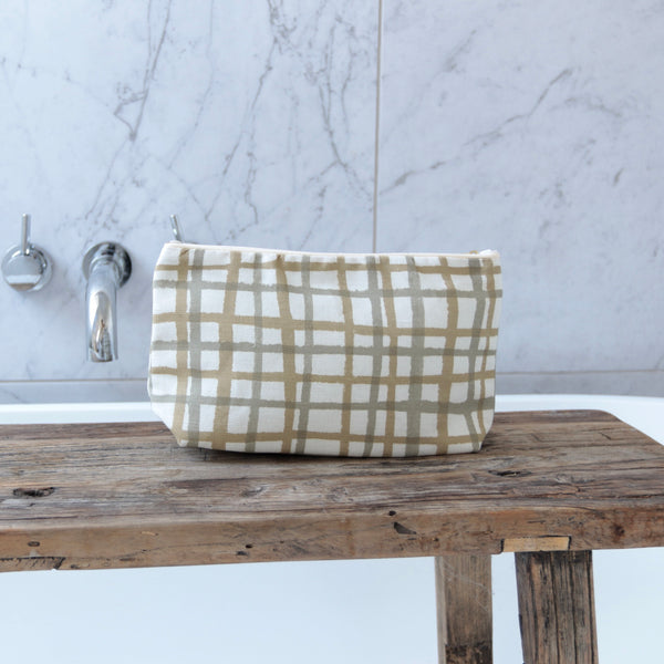 Large Tobacco Check Washbag