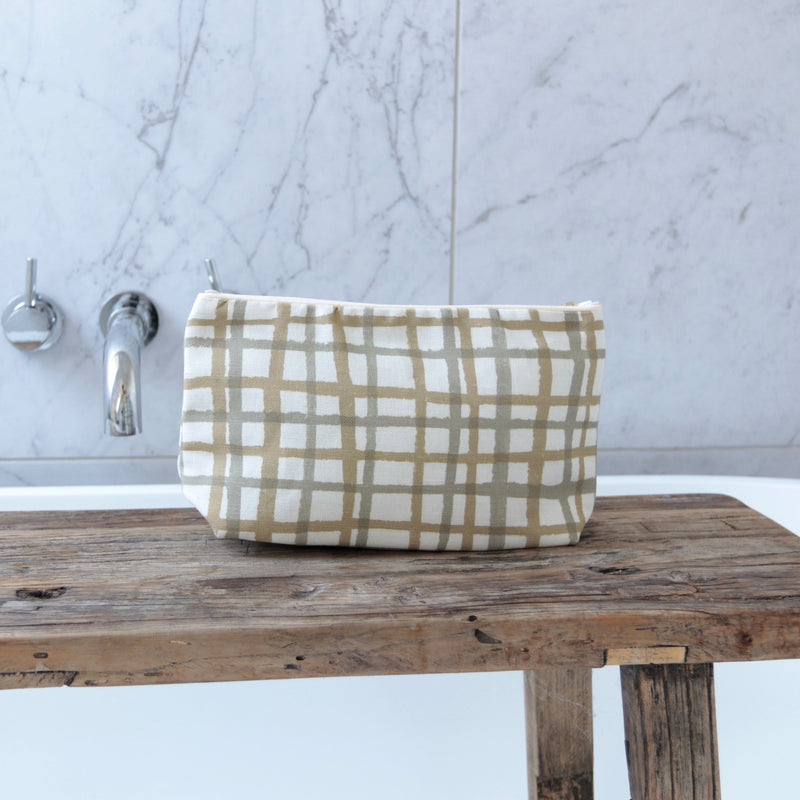 Large Tobacco Check Washbag
