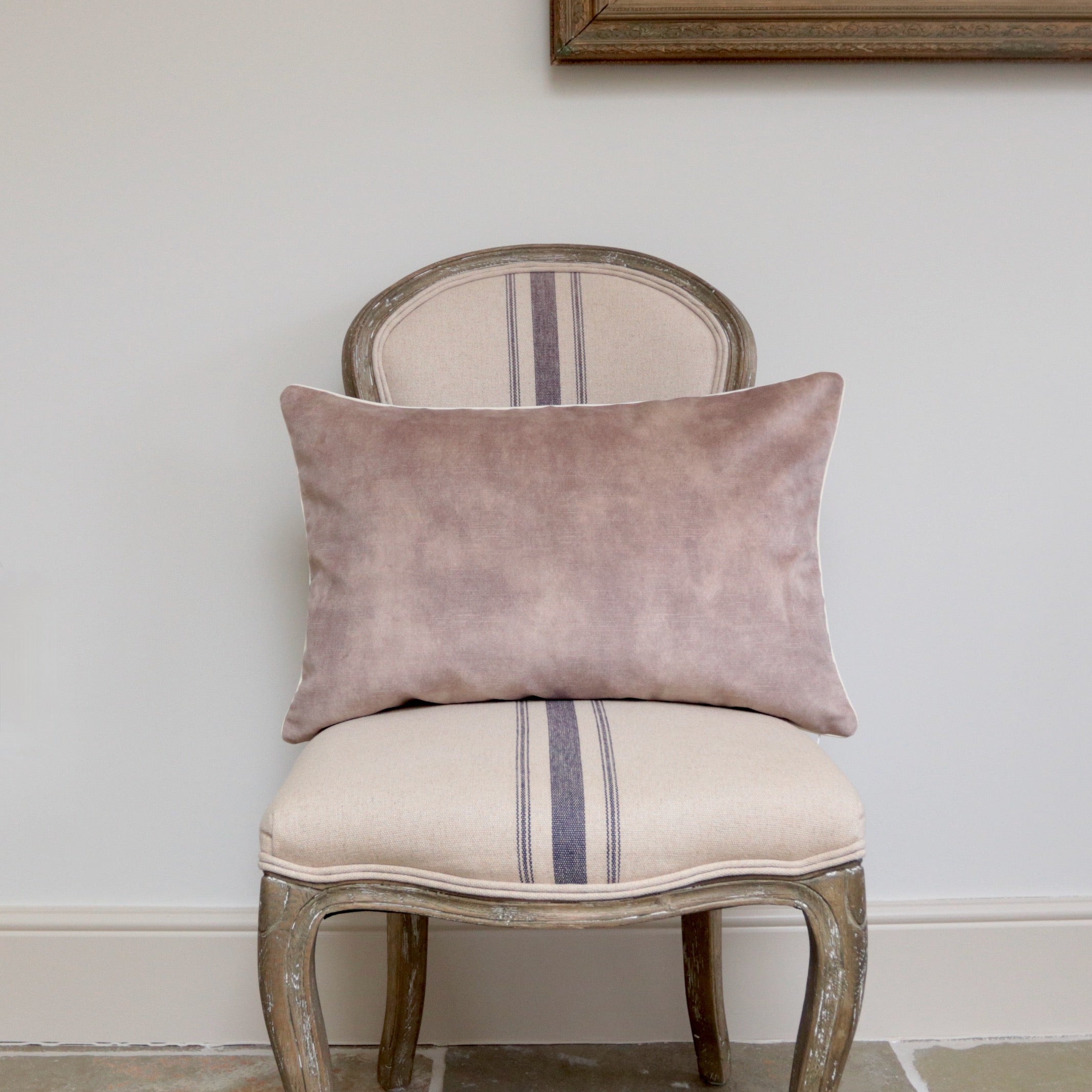 Mole Velvet Cushion